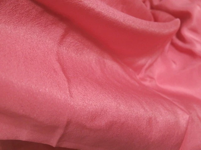 Wunderschöner Reststoffe 100% Seide -Pink -175 x 143 cm -glanzvoll -NEU