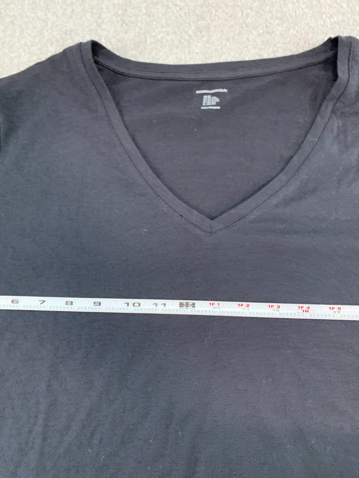 Amazon Essentials Basic Black V-Neck Short Sleeve… - image 10