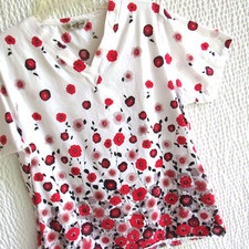 Womens Scrub Top S Red White Pansy Side Pockets Comfy Cotton Short Sleeve