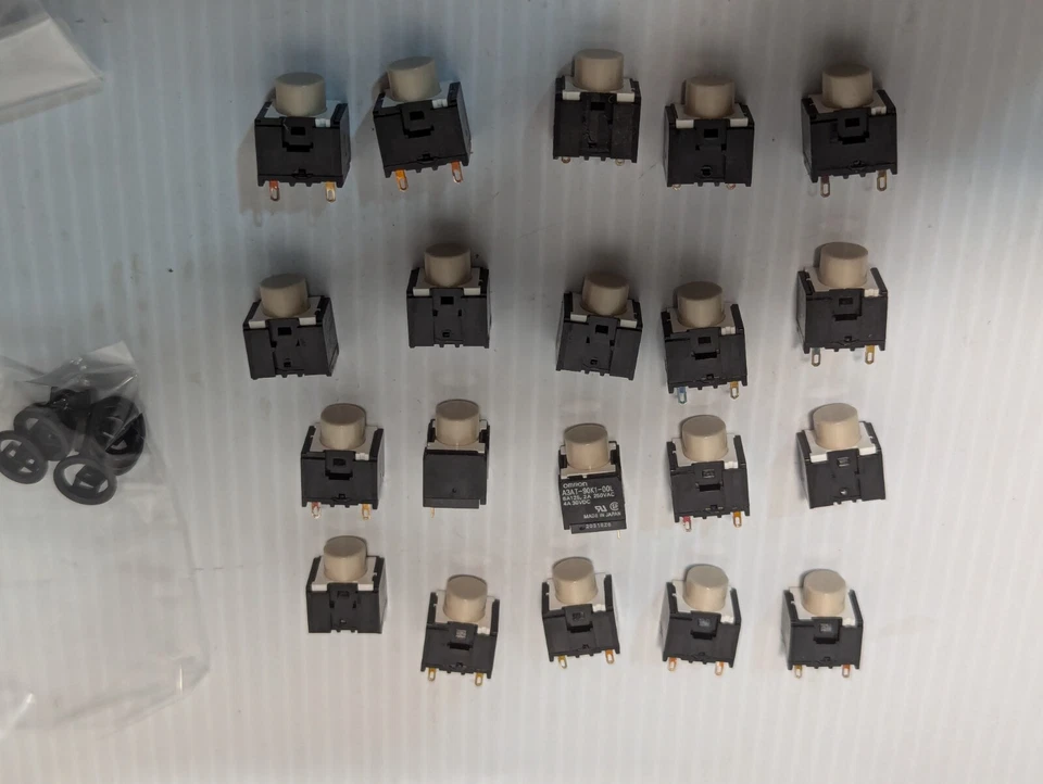 Lote de 20 Interruptor Pulsador Omron A3AT-90K1-00L con Brida y Resorte Envío Gratis Foto 4 de 4
