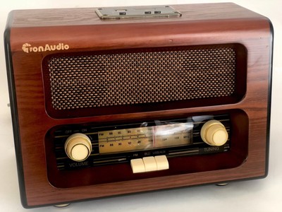 old style radio with bluetooth