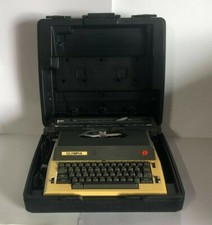 OLYMPIA X-L12 Electric Typewriter ~ JAPAN #7084823 w/ Case Manual Vintage thumbnail