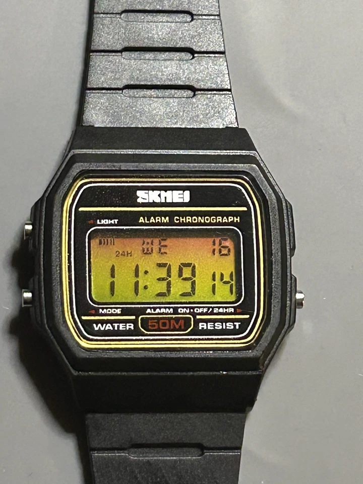 compare to Casio F91 - CUSTOM SKMEI GOLD Digital Gradient Filter -EL Backlight! - Image 2 of 4