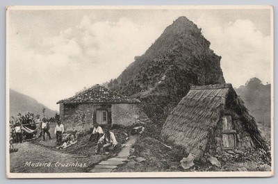 Madeira Cruzinhas Ländliche Reetdachhütte Dorfleben Portugal BP 526