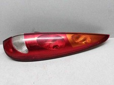 NISSAN ALMERA TINO V10 Rücklicht hinten links 1.80 Petrol 84kw 2003 32510236