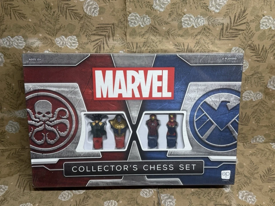 Marvel Collector's Chess Set Officially Licensed Custom Sculpted Chess USAopoly - Image 2 of 4