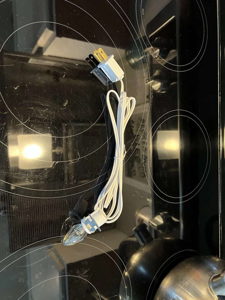 Enchufe de luz de repuesto C7 Blowmold con bombilla (simular a imperio y espuma general) Foto 2 de 4