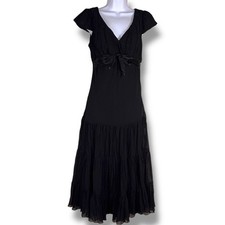 Vintage Size 8 90s Black Textured Dress Goth Whimsigoth Vneck Cocktail Event