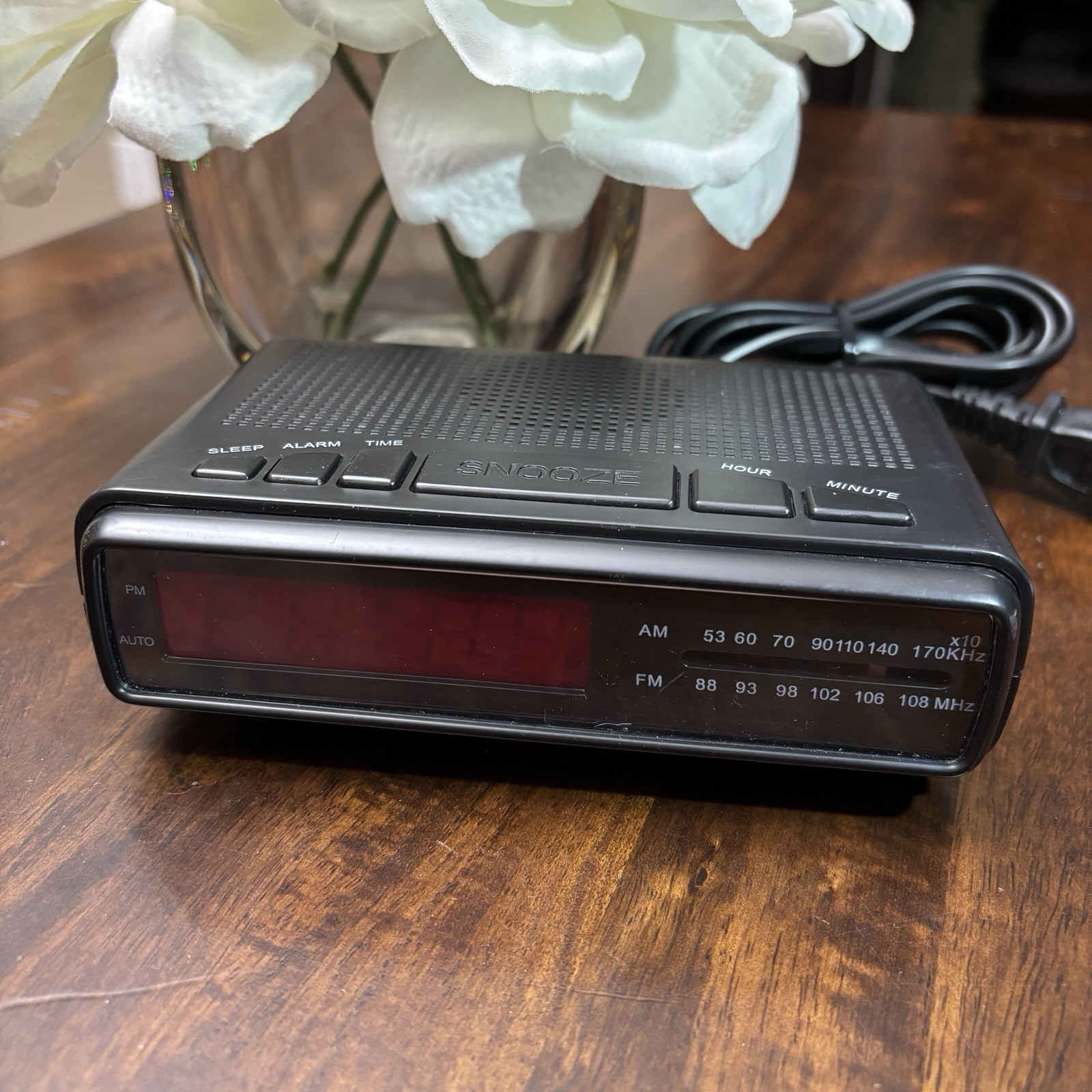 Radio  With Wire Antenna & 9v Battery Backup Euc