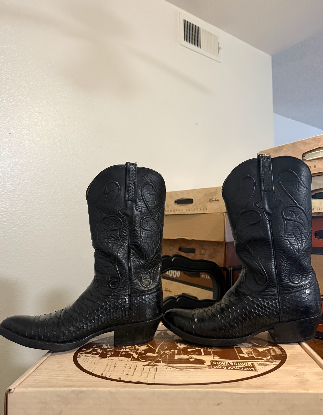 Lucchese 9.5D – Handmade Python Boots, 2002, Grea… - image 4