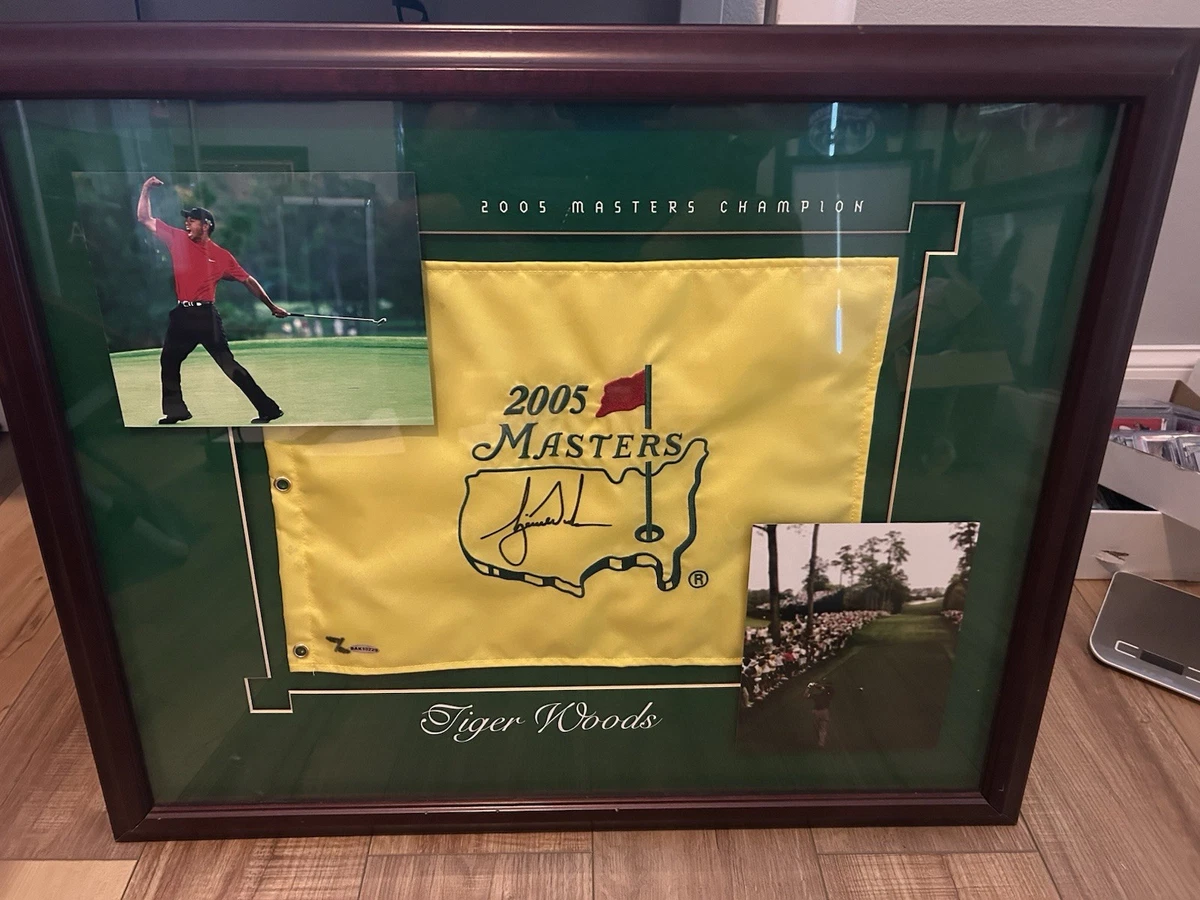 Upper Deck Tiger Woods PGA Original Autographed Golf Flags for