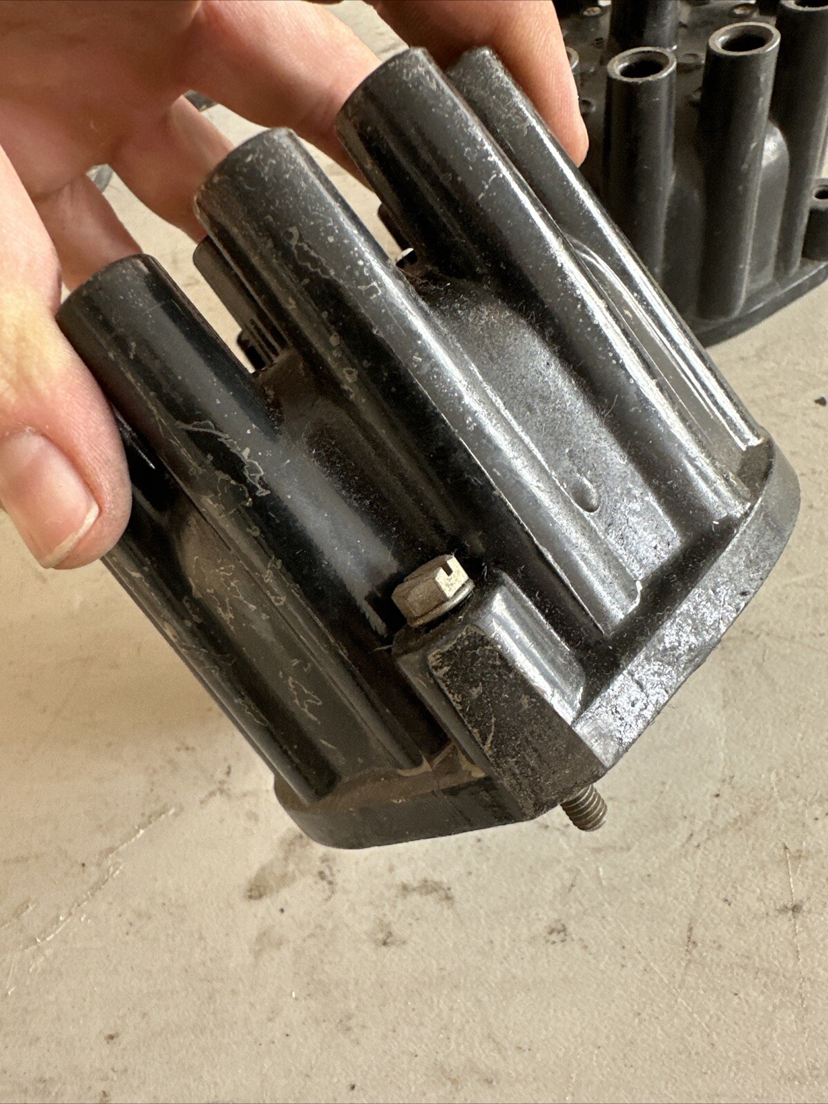 Lot Of Ferrari V12 Distributor Cap READ