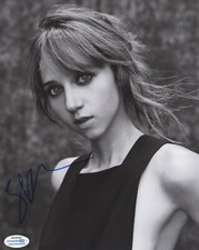 Zoe Kazan Sexy Autographed Signed 8x10 Photo ACOA 2020-3