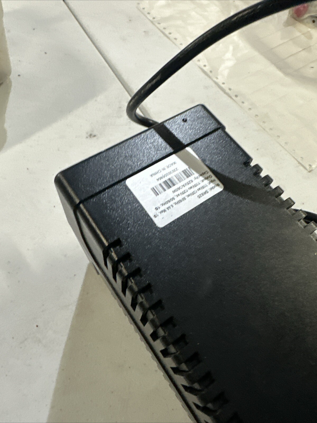 SKE UPS 625VA/360W Battery Backup & Surge Protector Uninterrupted Power Supply