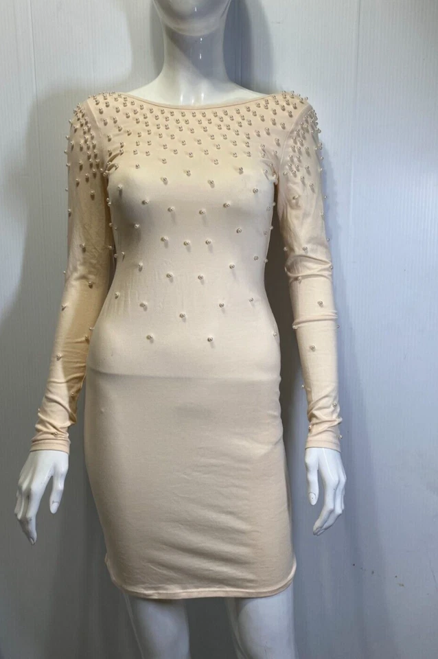 Vestido Victoria’s Secret Moda Internacional Perlas Adornado Crema Seda Talla XS Foto 2 de 4