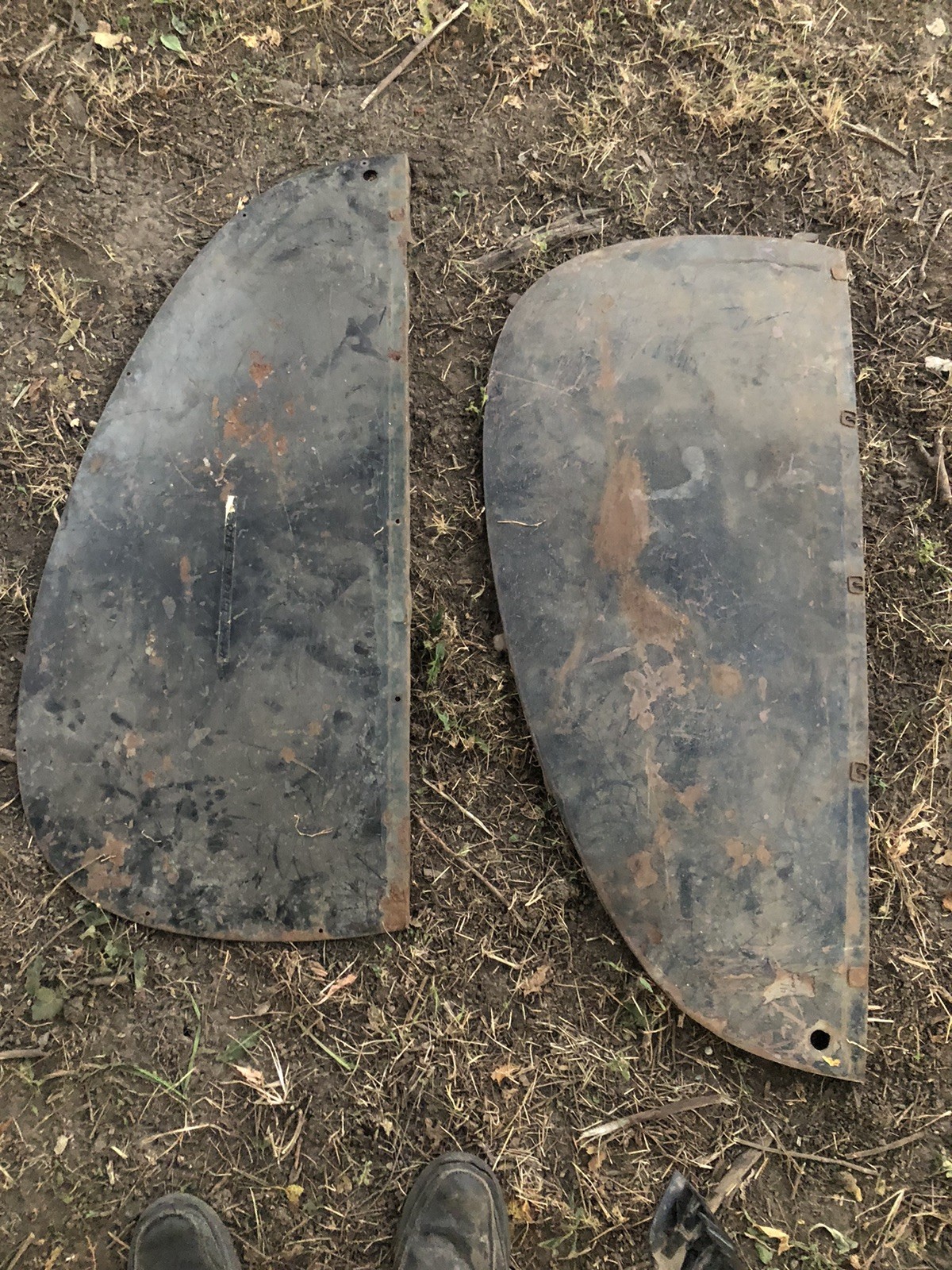 1940-1941 Lincoln Fender Skirts Pair