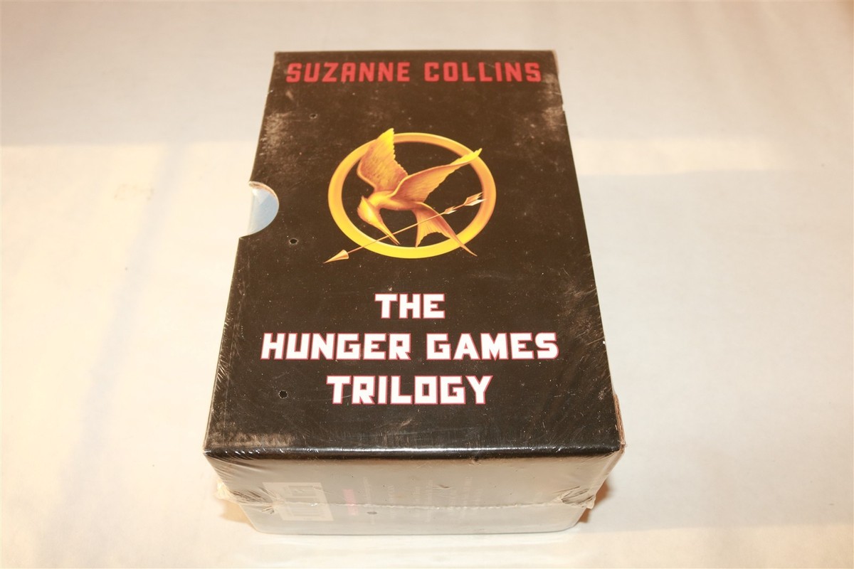 THE HUNGER GAMES TRILOGY - Suzanne Collins Box Set HB/DJ - NEW