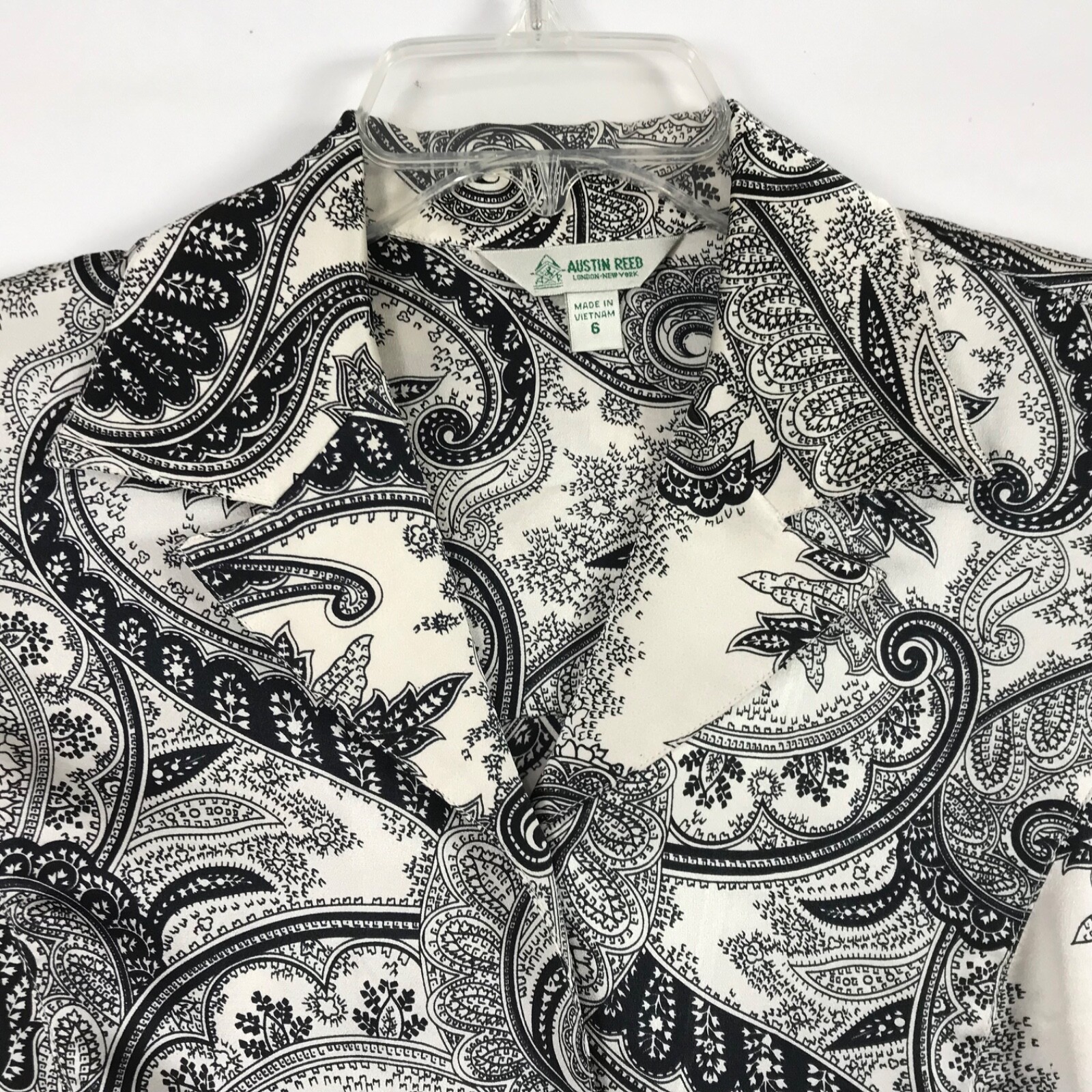 Austin Reed Womens Sz 6 Vtg Button Blouse 100% Silk Shirt Black White Paisley