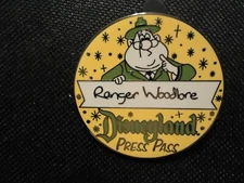 DISNEY DATELINE DISNEYLAND 1955 PRESS PASS MYSTERY RANGER WOODLORE PIN LE 100