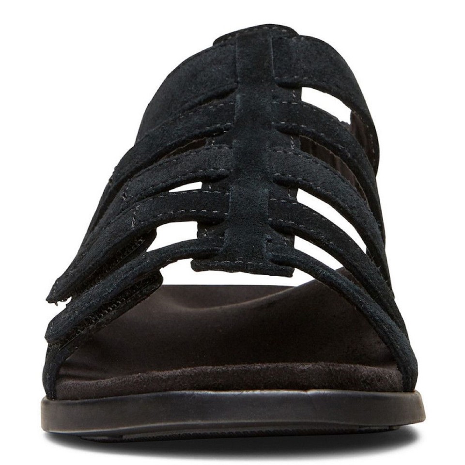 paloma barcelo raffia