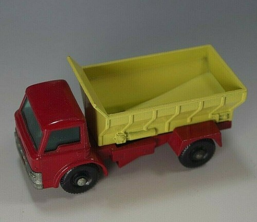 MATCHBOX LESNEY GRIT SPREADING TRUCK #70 WITH BOX ENGLAND NM CONDITION - Picture 3 of 8
