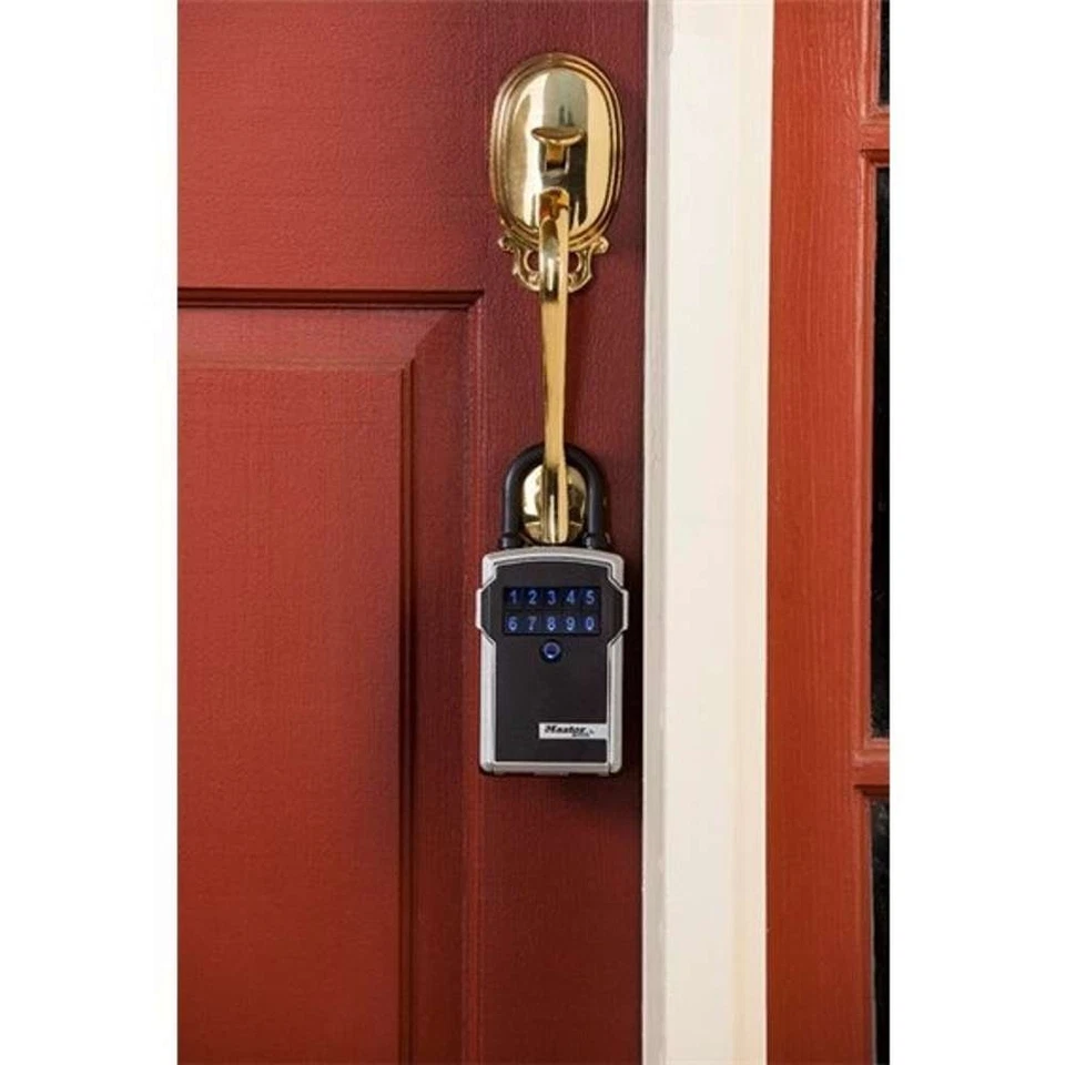 Master Lock 5440EC Bluetooth Portable Lock Box | Key Safe | 20% OFF!!!! - Image 3 of 4