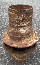 Vintage Metal Wagon Wheel Hub 8 Spokes Farmhouse Rustic Primitive Late 1800 s