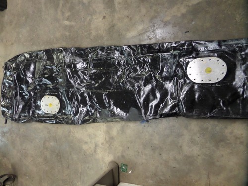 BEECHCRAFT BARON BANANZA AIRCRAFT LEFT WING LEADING FUEL CELL.PN 95-92-00100-1  - Bild 1 von 12