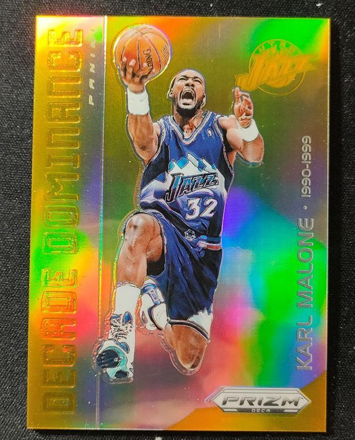 2023-24 Panini Prizm Deca Karl Malone #5 Decade Dominance Gold /10