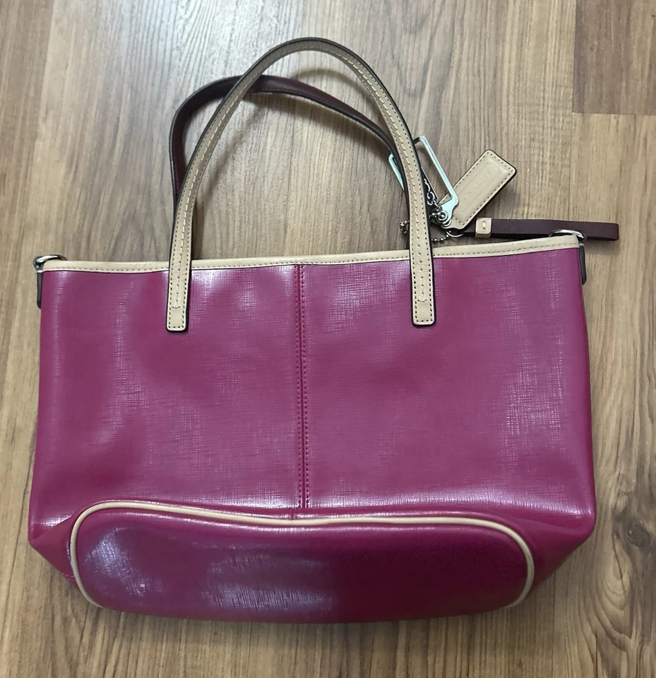 Bolso de Mano Coach Park Metro Mujer Charol Lujo Rosa Sofisticación F25028 Foto 2 de 4