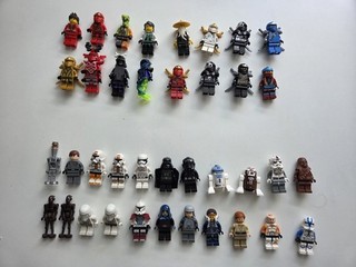 Lego Minifiguren Konvolut Star Wars & Ninjago inkl. Golden Ninja Lloyd njo0073