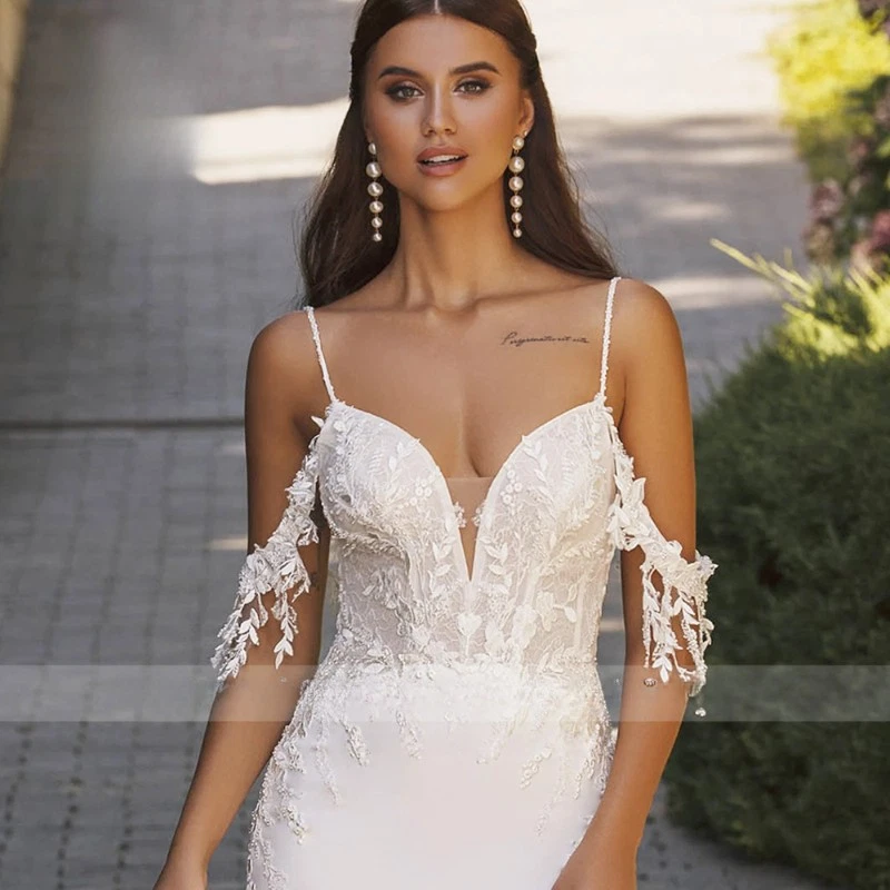 Mermaid Satin Wedding Dress Sexy Sweetheart Spaghetti Strap Applique Bride Gown - Image 3 of 4