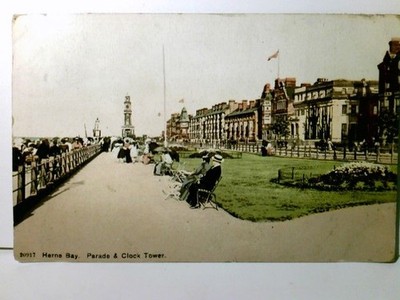 Herne Bay. Parade & Clock Tower. England. Alte Ansichtskarte / Postkarte farbig,