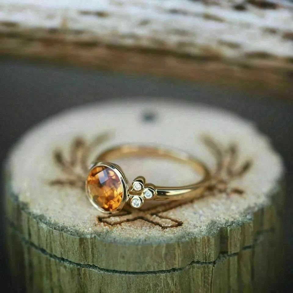 Anillo de compromiso solitario de amor de diamantes citrinos redondos de 2 quilates de oro amarillo de 14 k Foto 2 de 4