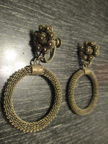 Vintage Antique Filigree Flower Mesh Hoop Sterling Silver Screwback Earrings