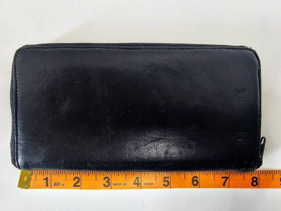 Fiorelli 黑色皮革拉链钱包手拿包 正品 牛皮 超柔软 — 第 2/4 张图片