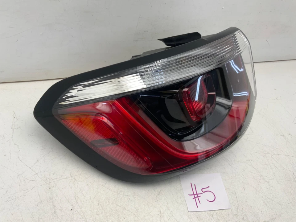 Jeep Compass 2017 2018 2019 2020 luz trasera exterior lado del conductor OEM PE 17 18 19 20 Foto 2 de 4