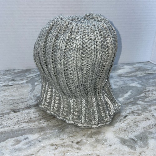 UGG Winter Beanie Hat NWOT - Picture 4 of 5