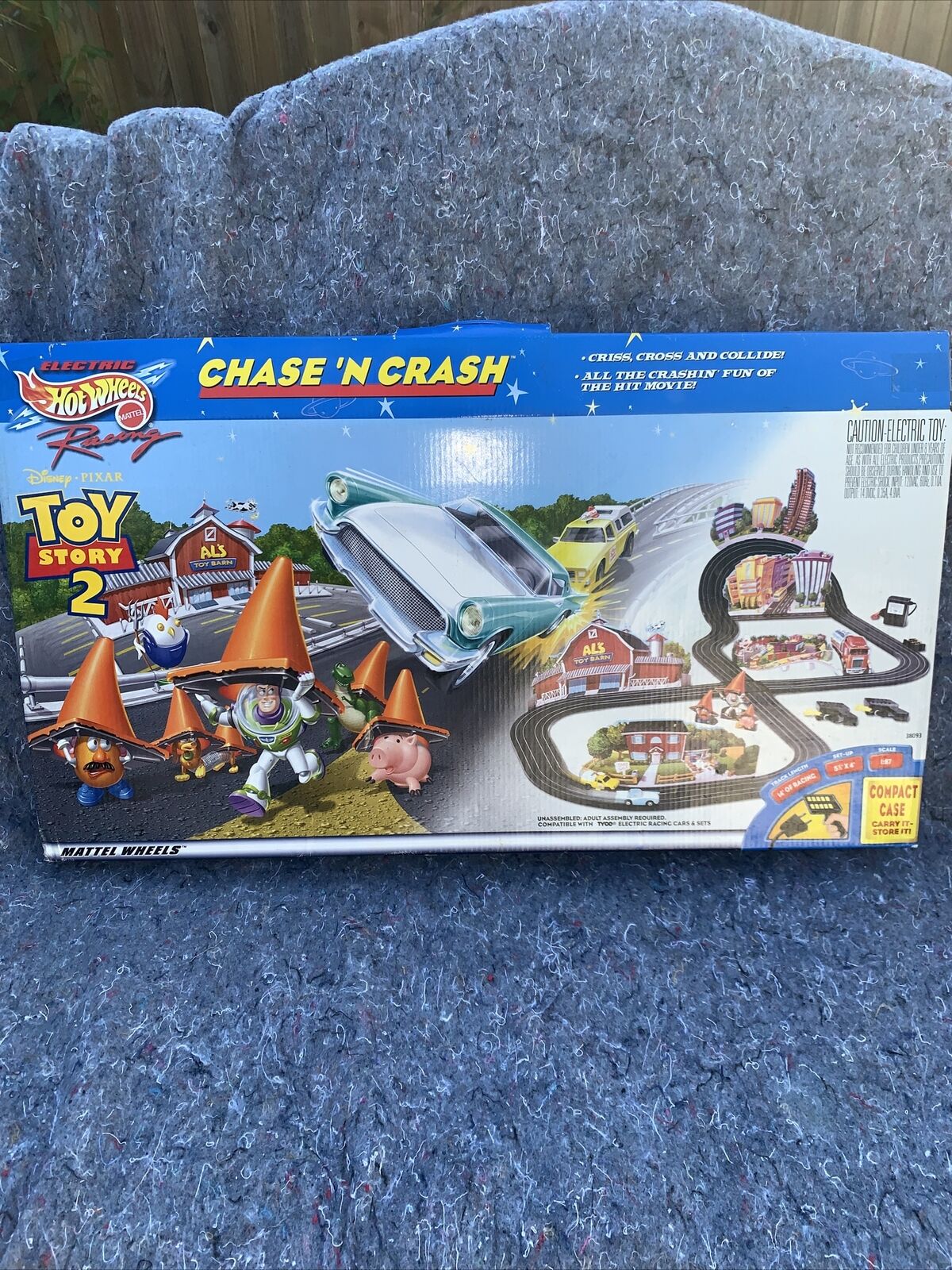 Disney PIXAR Toy Story 2 Chase ‘N Crash Mattel Hot Wheels TYCO Slot Car Race Set