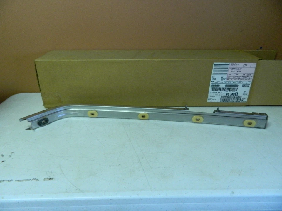 Nuevo conjunto de vías férreas Mercury Villager 1999-2000 OEM XF5Z1225004AA Foto 2 de 3