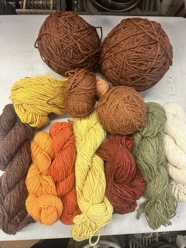 lot of  Yarn, 7 hanks and assorted balls, itchy - product listing photo