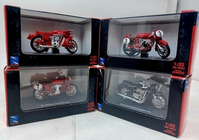 Set of 4 of NewRay 1:32 Diecast MV Agusta 125 Corse 1952, 175 disco Volante 1954