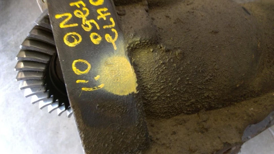 Carrier Front Axle From 8501 GVW 4.10 Ratio Fits 83-97 FORD F250 PICKUP 605887 - Image 3 of 4