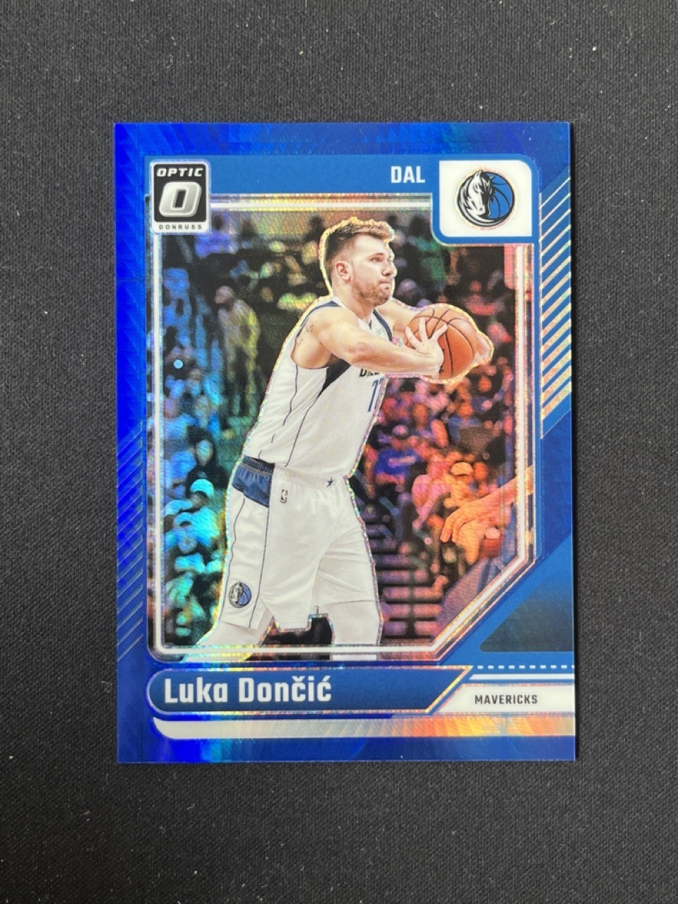 Luka Doncic 2024-25 Panini Donruss Optic Blue Hyper Prizm 072/175 #214