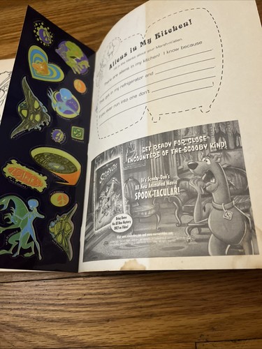 New VTG 2000 Golden Books Scooby Doo & Alien Invaders Book Glow In Dark Stickers - Imagen 6 de 6