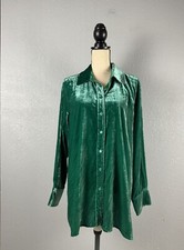 John Mark Women's Size L Green Velvet Button Long Sleeve Tunic Top NWT