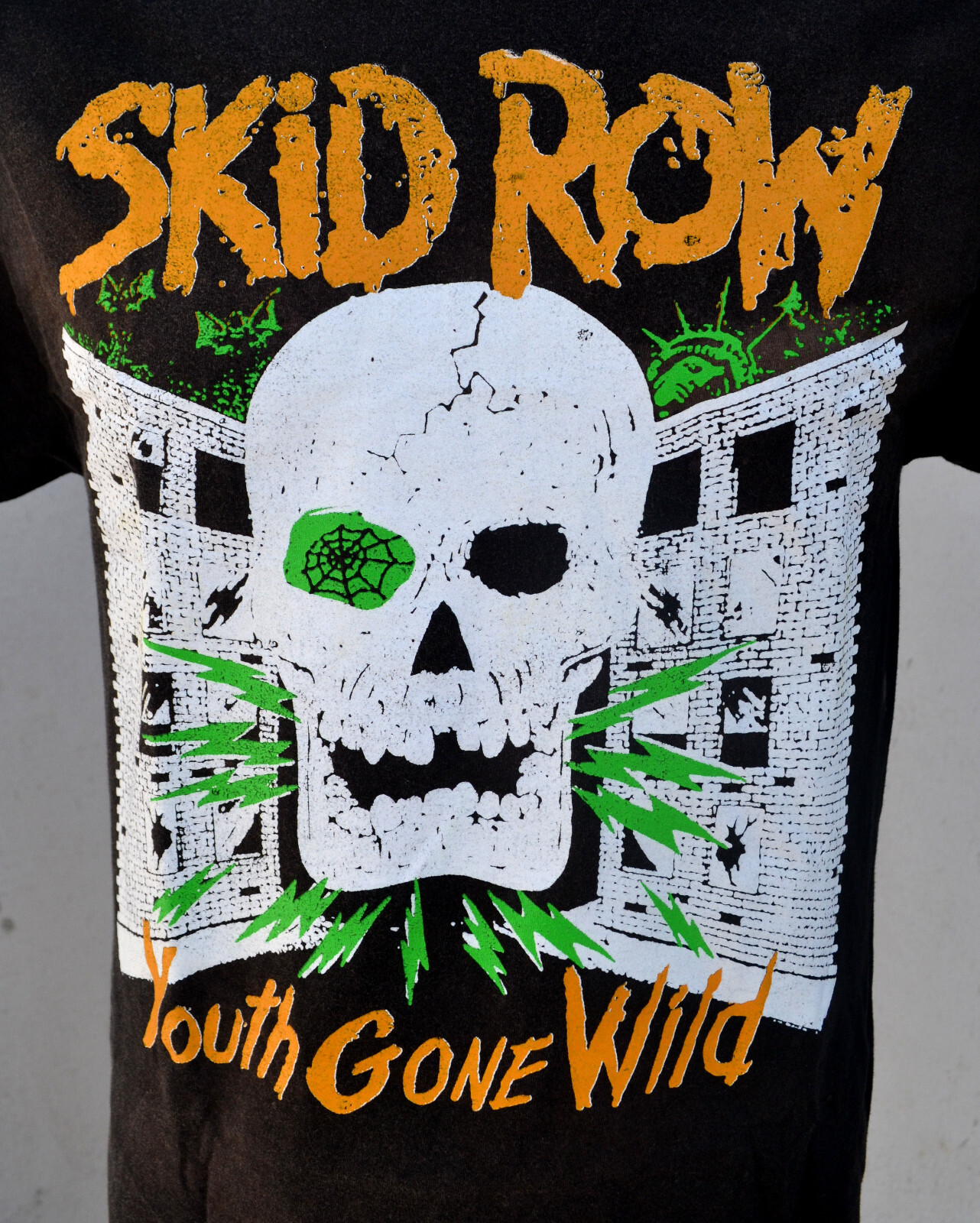 FILA Maglietta Skid Row Youth Gone Wild Making A Mess Of The US merce con licenza