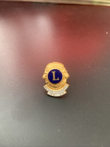 Vintage Lions Club Region Chairman 91-92 Lapel Badge Pin - Picture 3 of 6