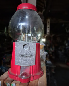 Carousel Red Bulk Candy Machine Vending w/ Clear Globe & Coin Mechanism