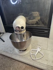 KitchenAid K45SS Solid State Hobart Tilt Head Mixer-10 Spd off-white+attachments